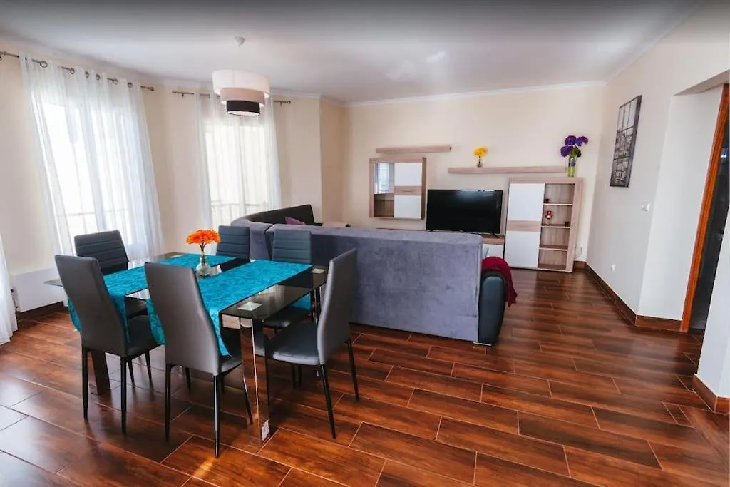 2 Bedroom Apartment In Calheta アルコ・ダ・カリェタ